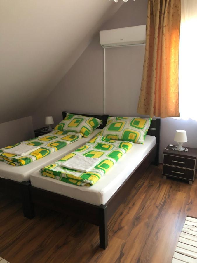 Kiscsere Vendeghaz Kallosemjen Buitenkant foto