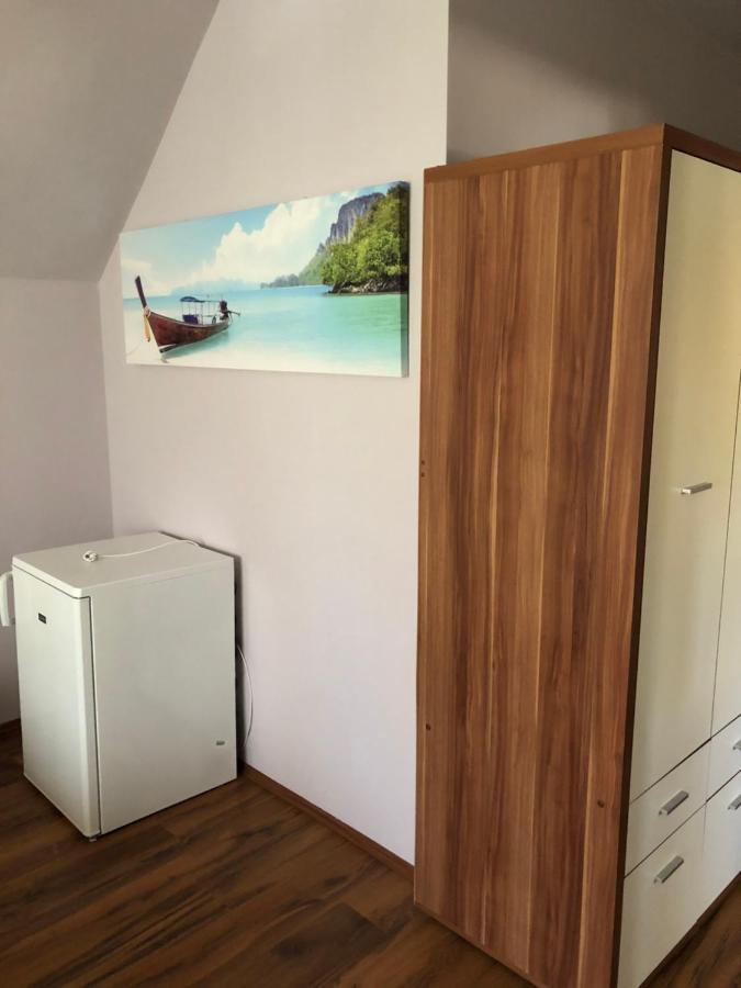 Kiscsere Vendeghaz Kallosemjen Buitenkant foto