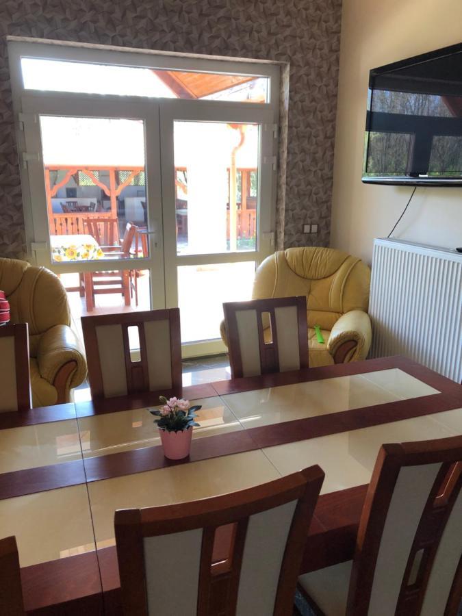 Kiscsere Vendeghaz Kallosemjen Buitenkant foto